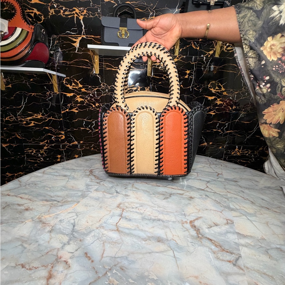 Stylish Multicolor Leather Tote Bag - Picture 2 of 2